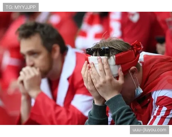 受伤倒地中断比赛时裁判如何正确判罚和恢复规则解读