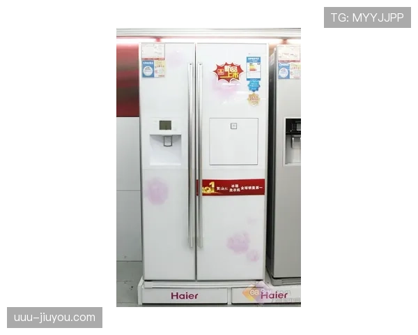 林书豪冰箱里只有鸡胸肉和水，连瓶可乐都找不到